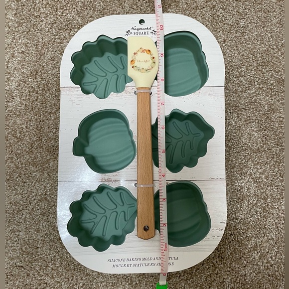 NWT Haymarket Square Fall Autumn Pumpkin Silicone Baking Mold and Mini Spatula - Picture 5 of 5